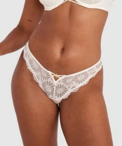 Floriane V String - Ivory