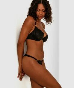 Nara Plunge Contour Bra - Black