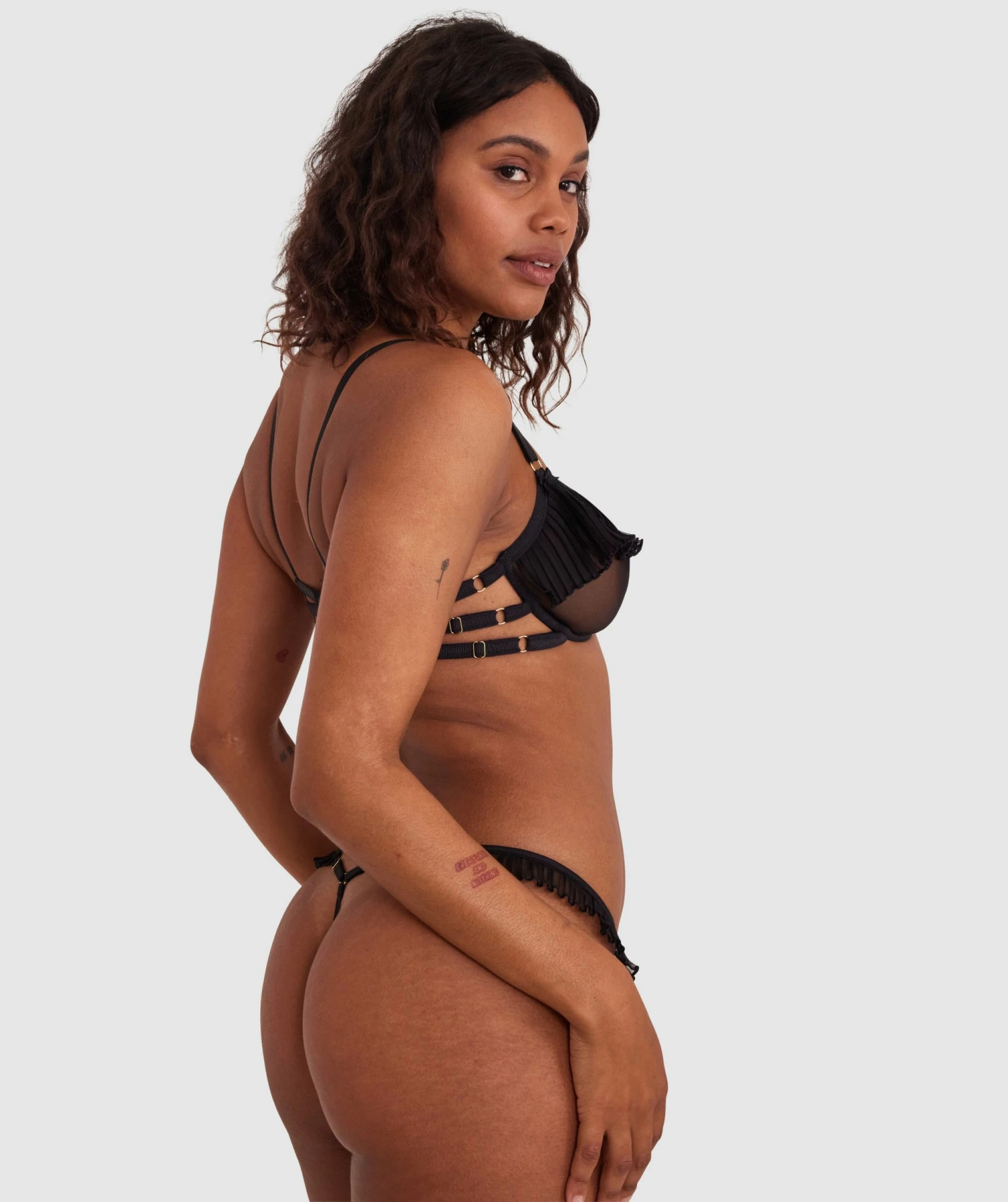 Night Games Com-pleat Me Underwire & Mini V Set - Black 5 Night Games Com-pleat Me Underwire & Mini V Set - Black - Image 3