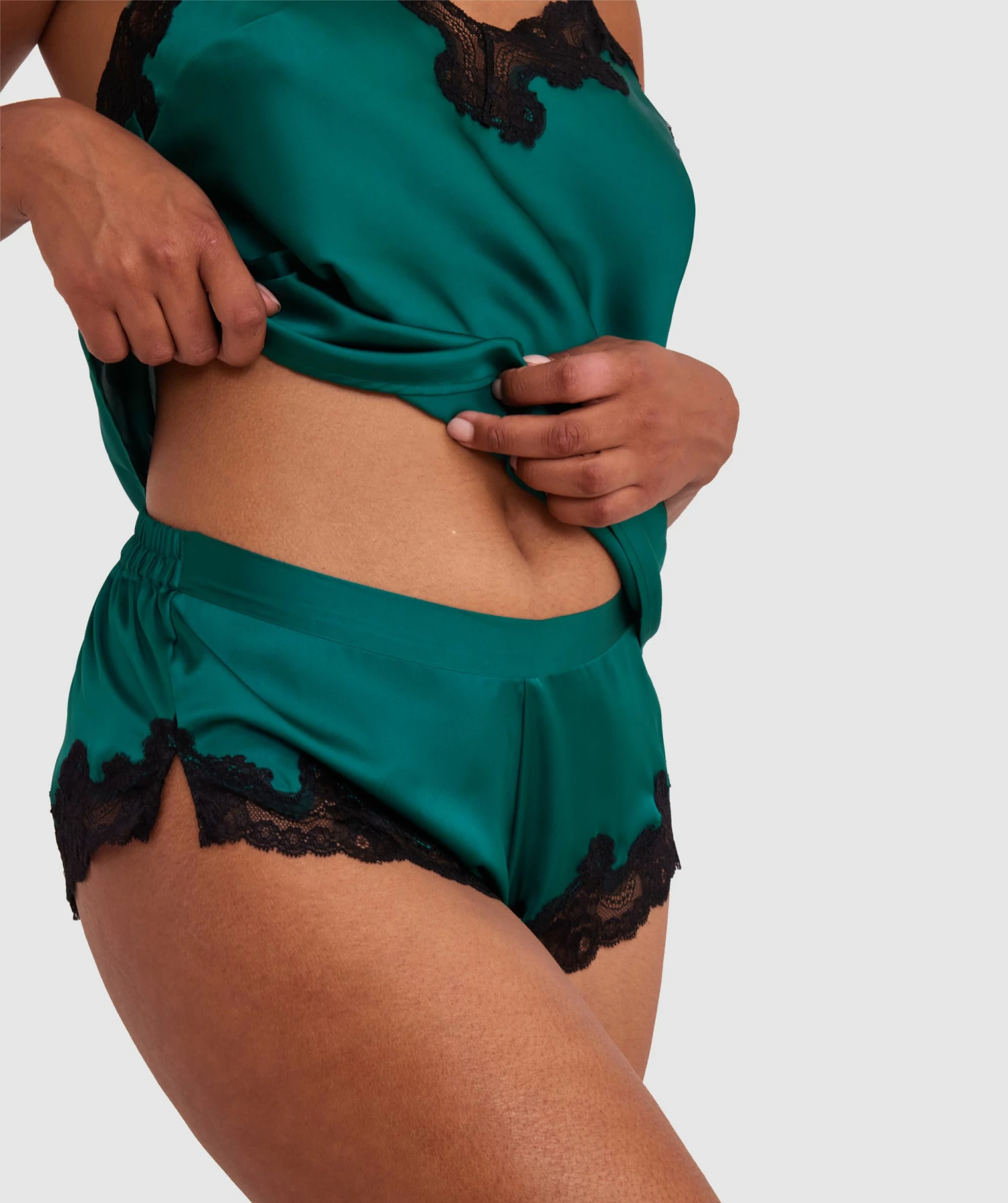 Sammy Short - Dark Green 3 Sammy Short - Dark Green