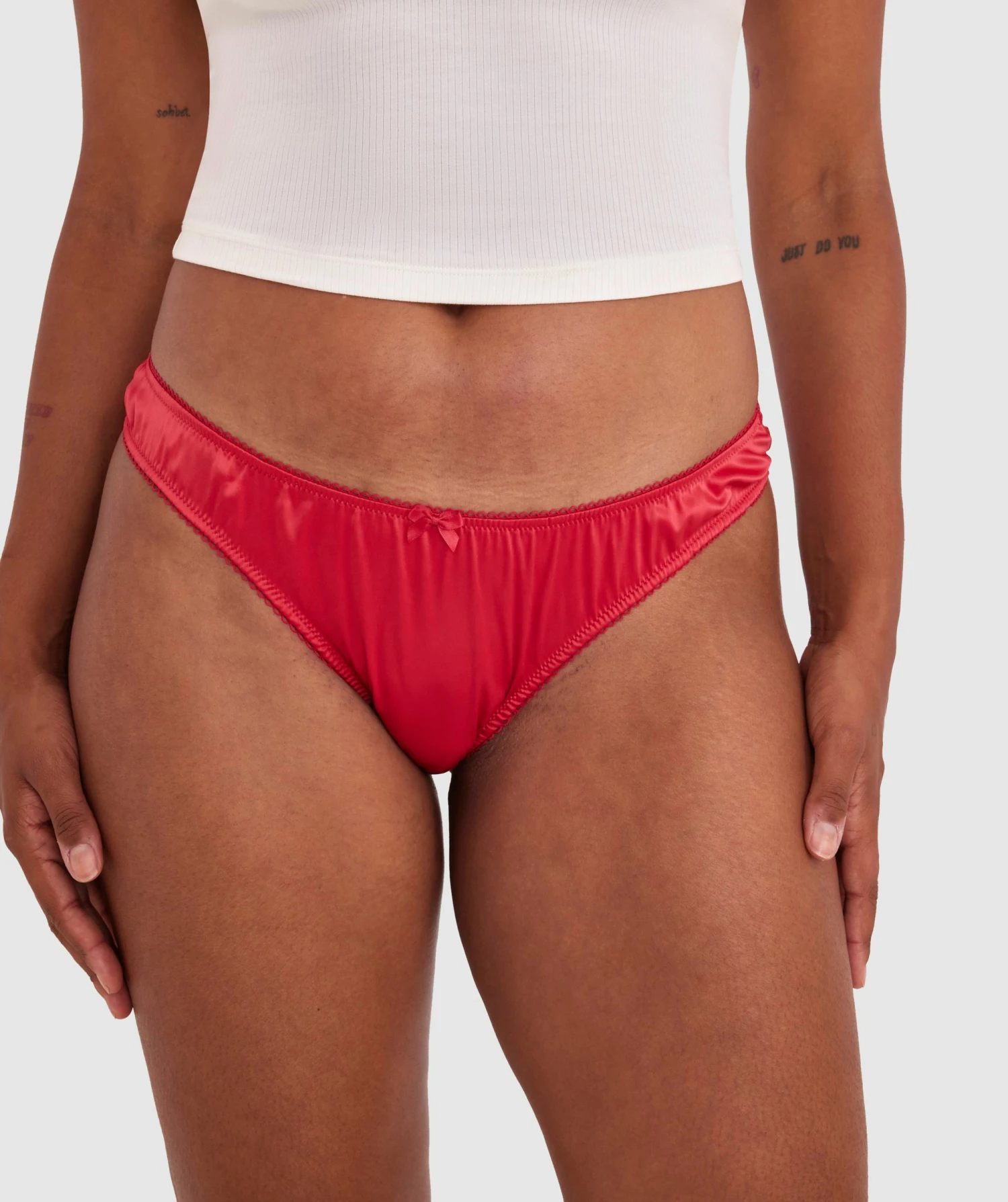 Vivienne High Leg V String - Red 3 Vivienne High Leg V String - Red